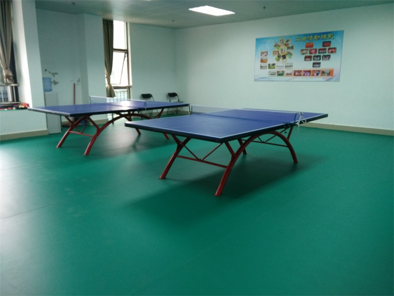 乒乓球臺地板膠PVC材料.jpg 乒乓球臺地板膠PVC材料.jpg